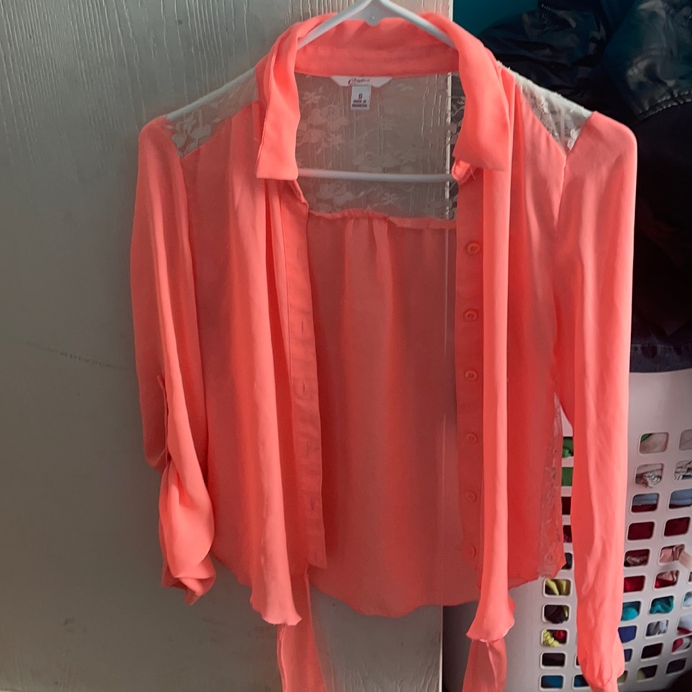 Candie’s Woman’s/ Girls peach Pink tie front top blouse shirt